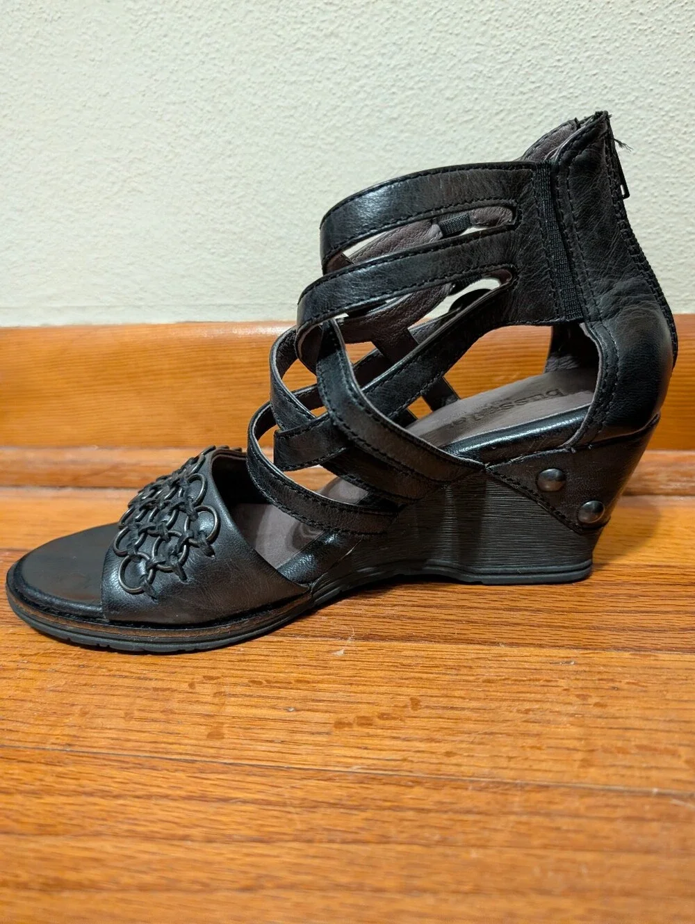 Bussola Black Vamp Rock Goth Chain Buckle Wedge Sandals